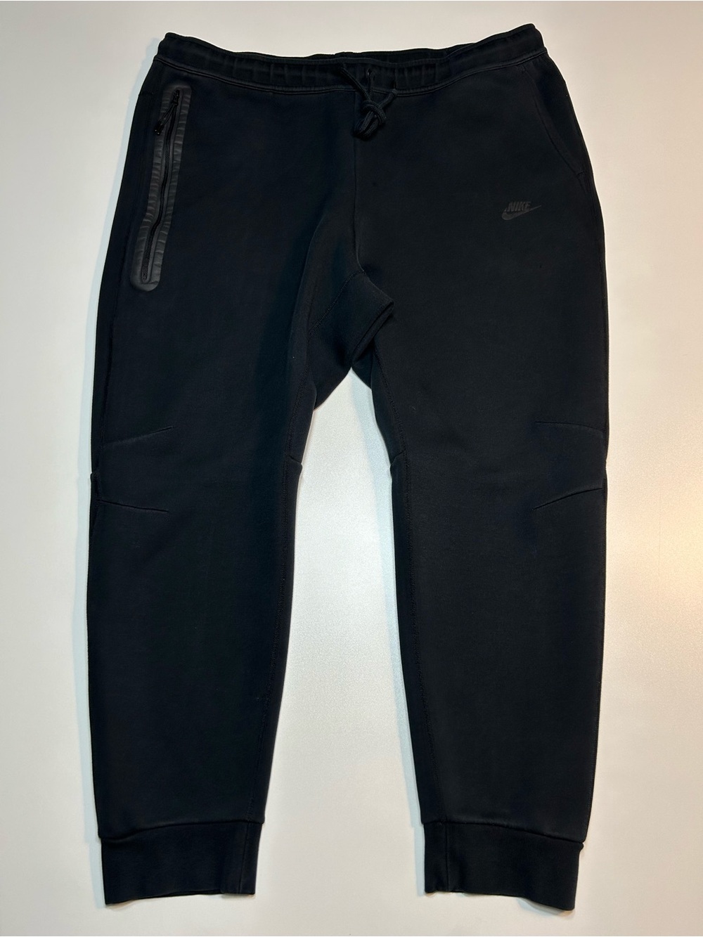 Nike Tech Fleece Black Tapered Joggers Zipper Pocket Men